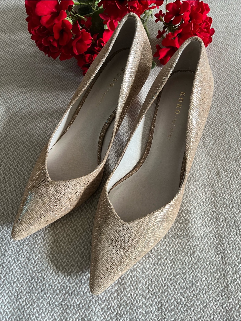 KOKO + Palenki Women's Franky Pointed Toe Gold Twinkle Leather Pumps Size 7.5
